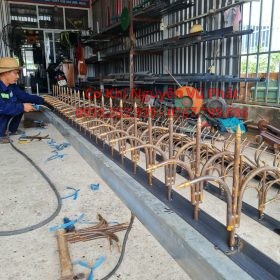 thi công hàng rào chông sắt đặc
